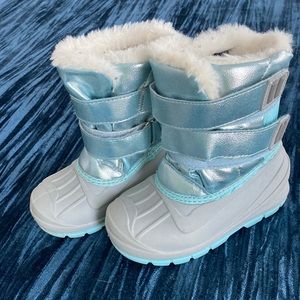 Cat and Jack Blue Metallic Snow Boots size 8 Toddler